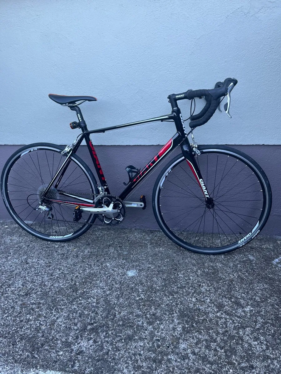 Giant Defy 2, Road bike. - Image 1
