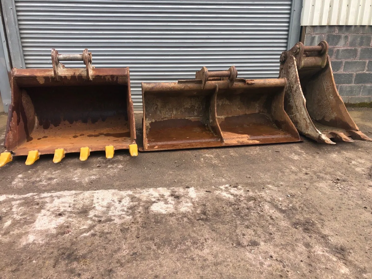 Buckets 20 ton 80mm pins - Image 1