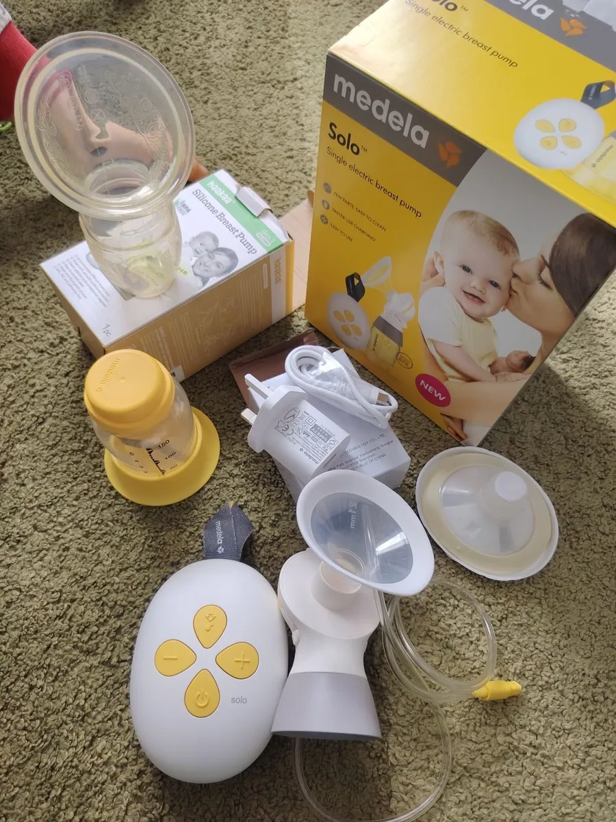 Medela/ Haakaa Breast Pump - Image 3
