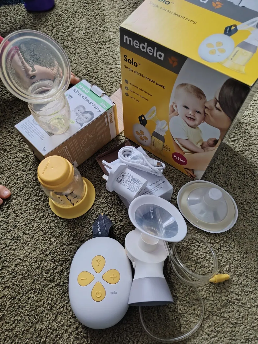 Medela/ Haakaa Breast Pump - Image 4