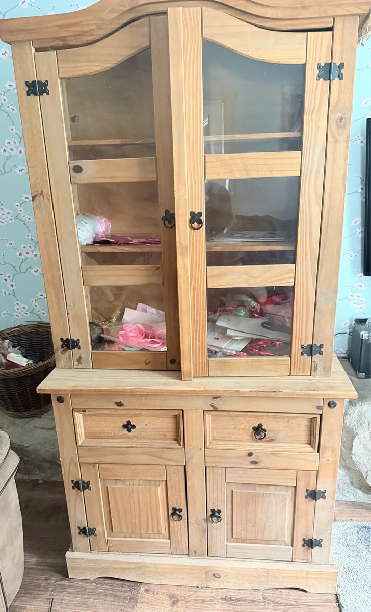 Mexican pine dresser