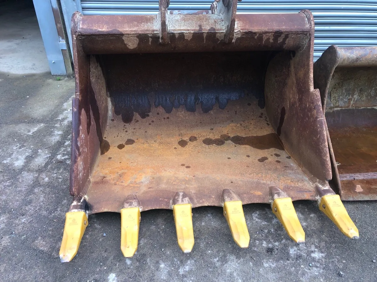 Buckets 20 ton 80mm pins - Image 2