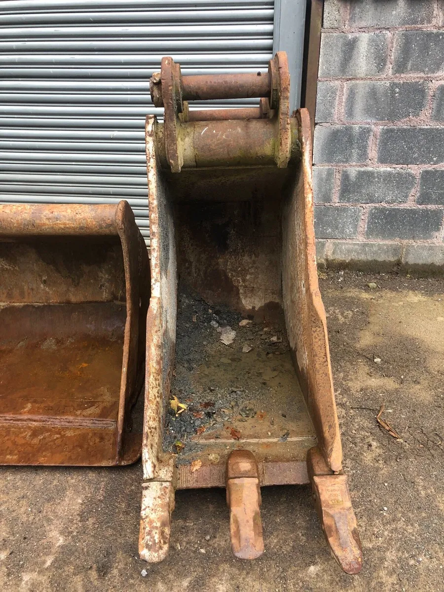 Buckets 20 ton 80mm pins - Image 4