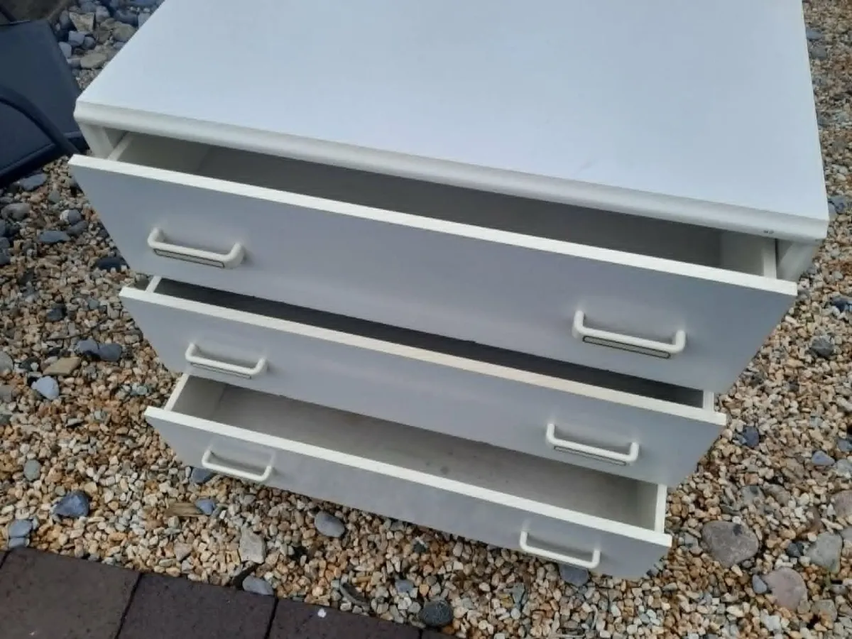 chest of drawers - Image 3