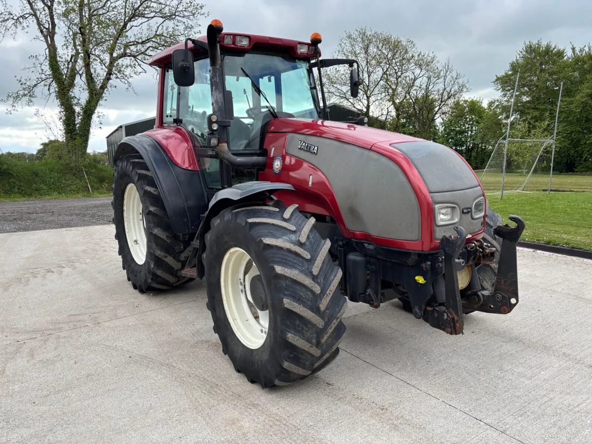 05 Valtra T150 front links and Pto - Image 1