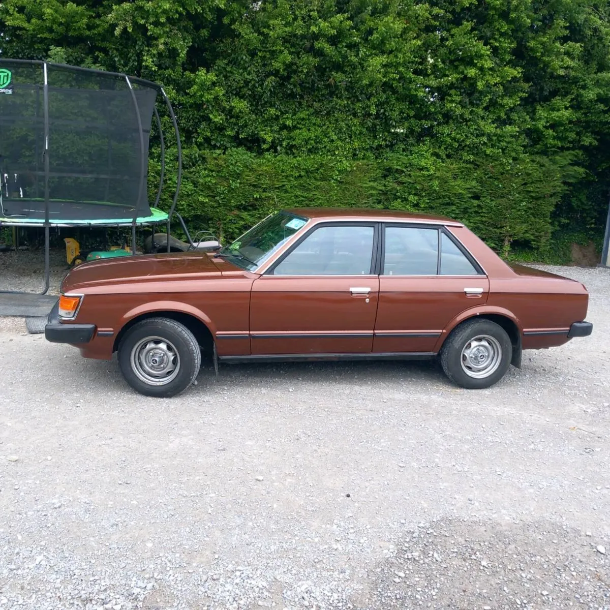 Toyota carina - Image 2