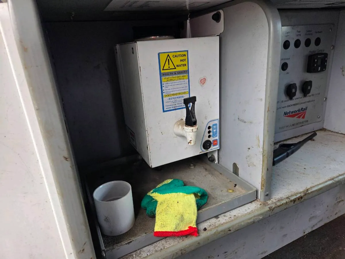 2012 Transit crew cab  NEEDS  ENGINE - Image 4