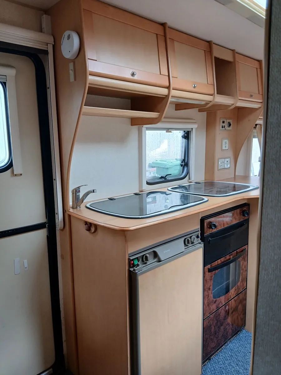 Caravan - Image 3