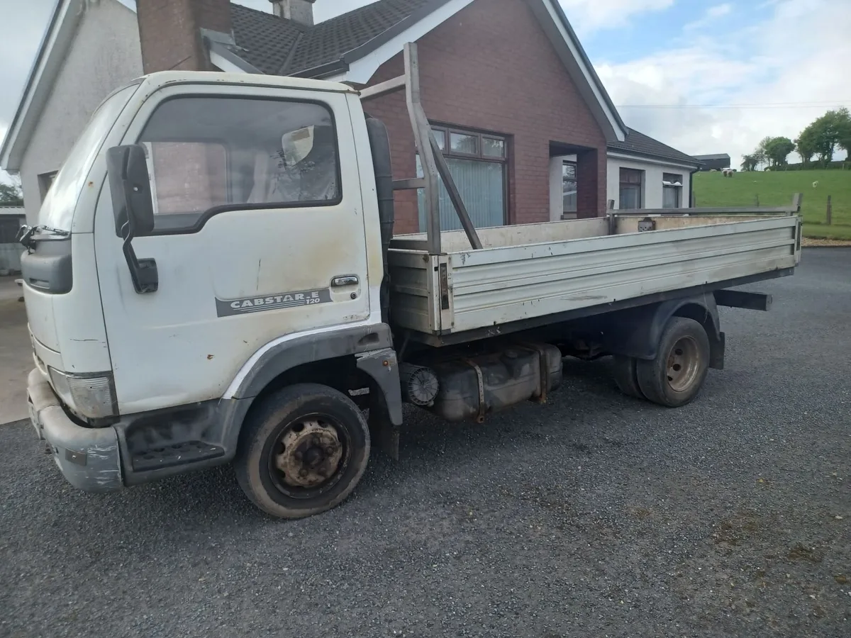 Nissan Cabstar 2002 - Image 2