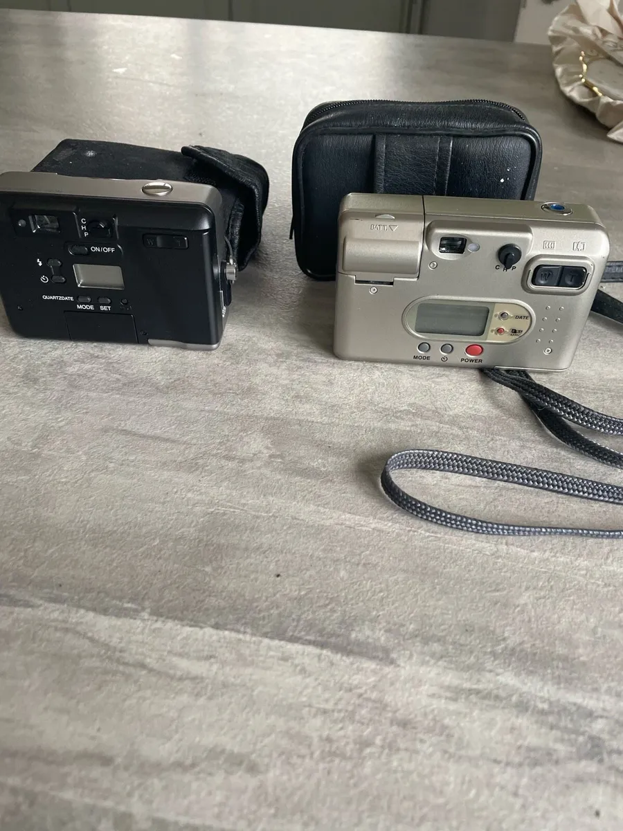 2 vintage film cameras - Olympus and Fujifilm - Image 3
