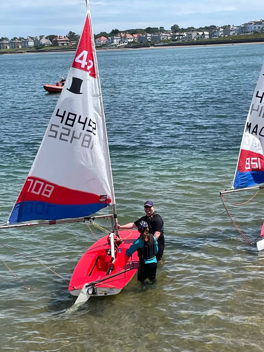 Topper Sailing dinghy - Image 1