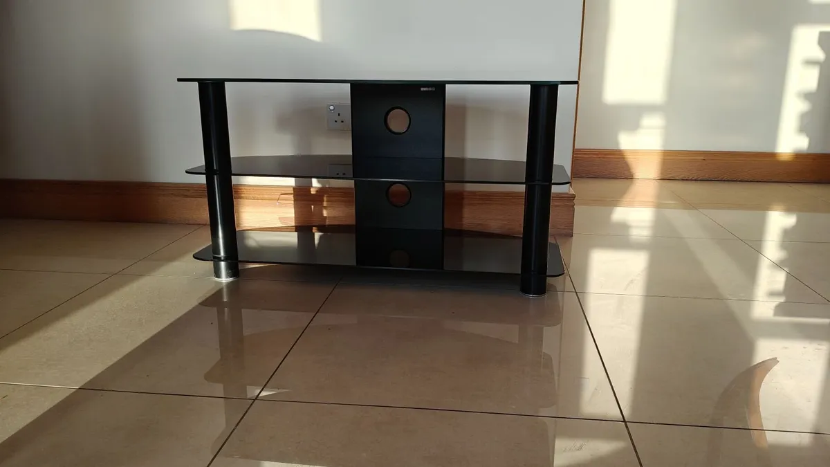 TV stand - Image 2