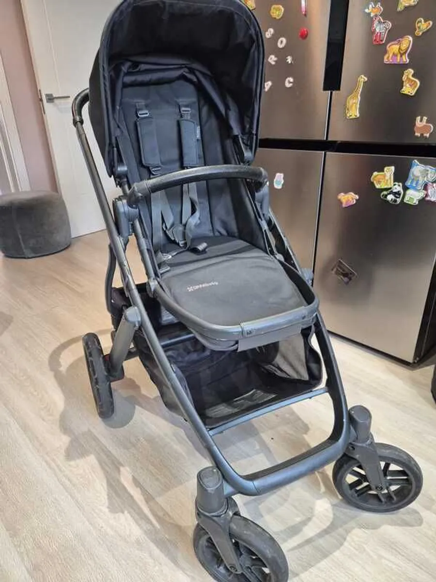 UPPAbaby VISTA V2 Travel System - Jake - Image 3