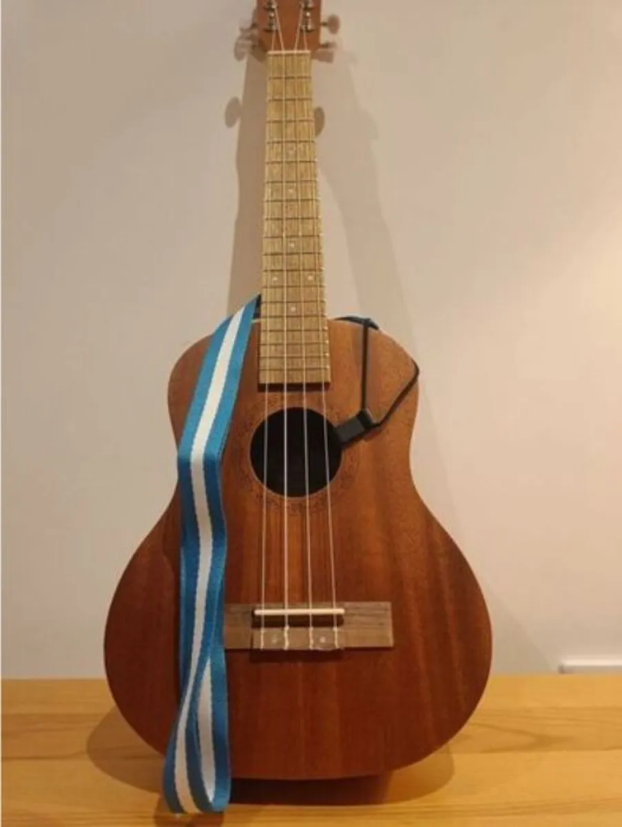 Ukulele Tenor, 26 Inches + Bundle Options - Image 3