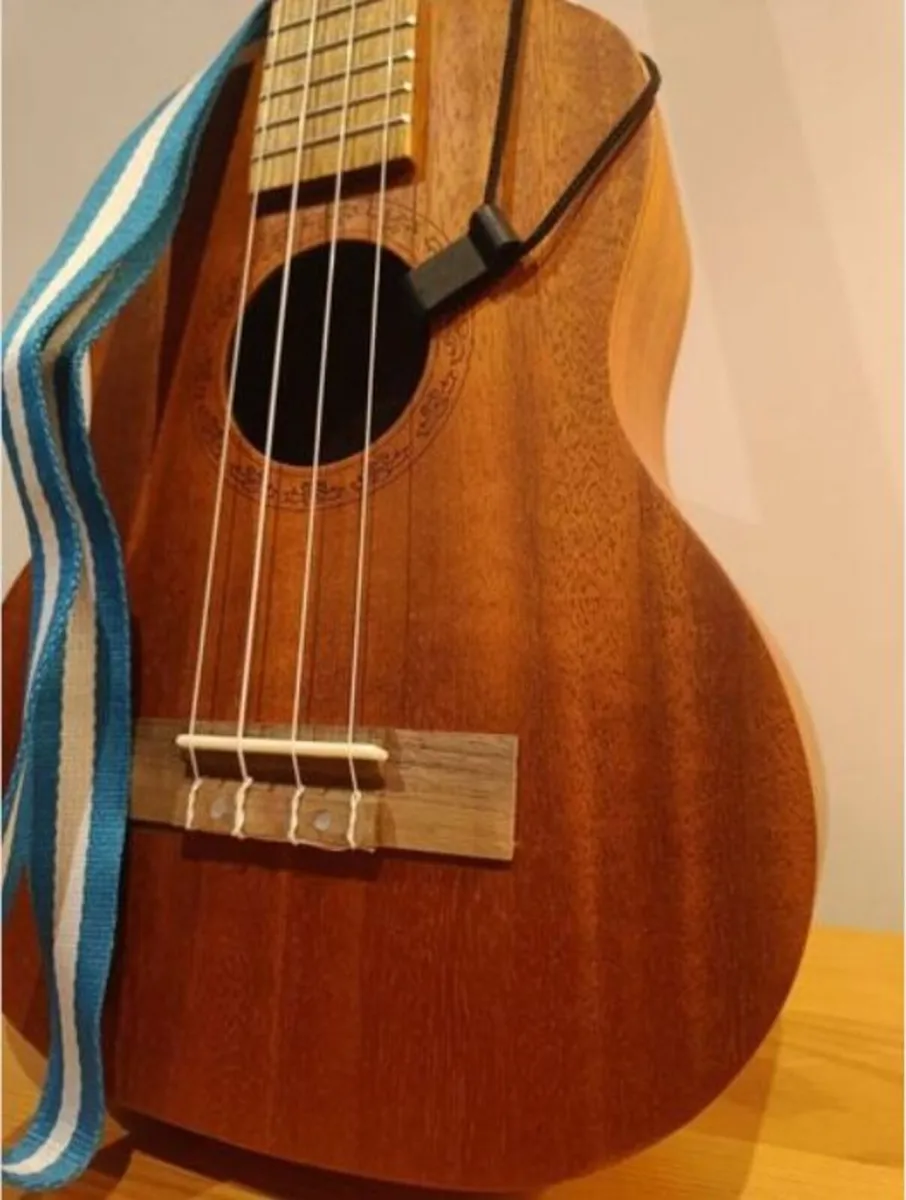 Ukulele Tenor, 26 Inches + Bundle Options - Image 1