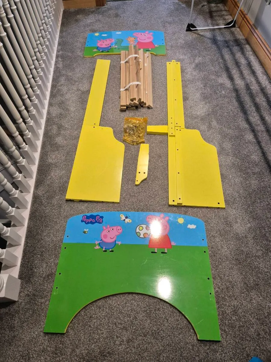Peppa Pig Toddler Bed - Image 4