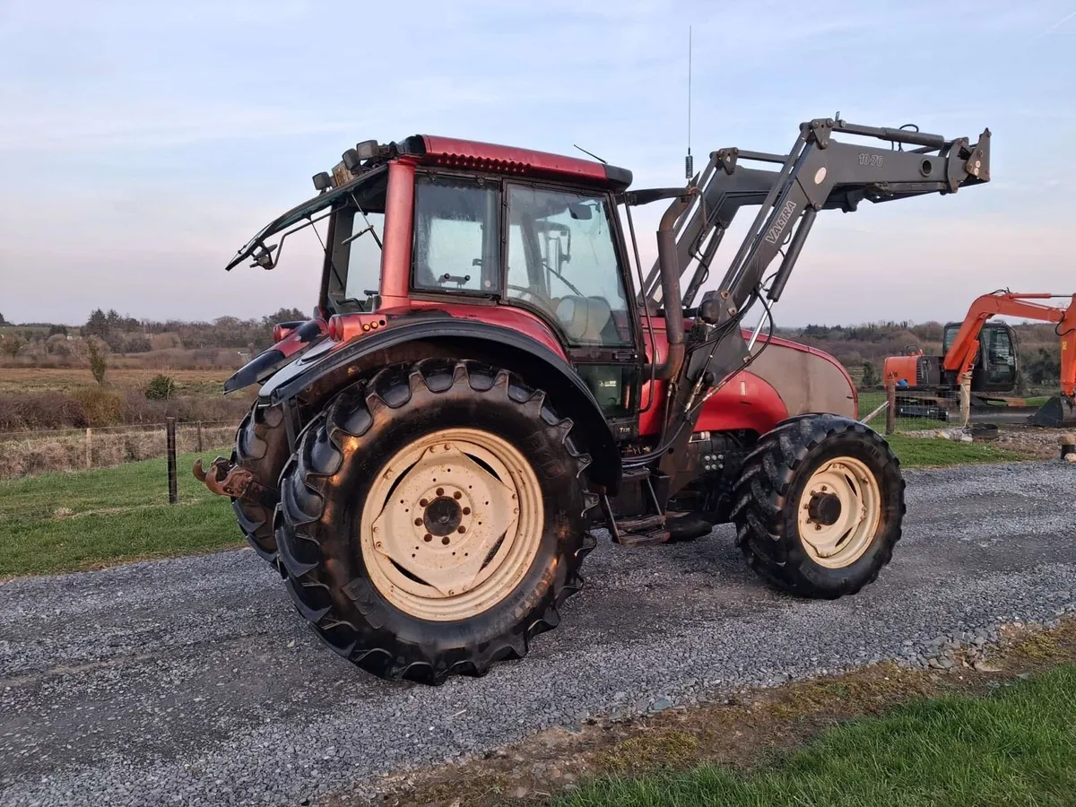 Valtra T130 - Image 4