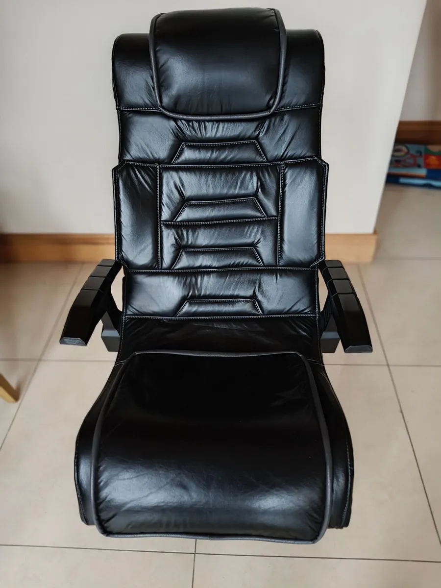 Gaming chair - Image 1