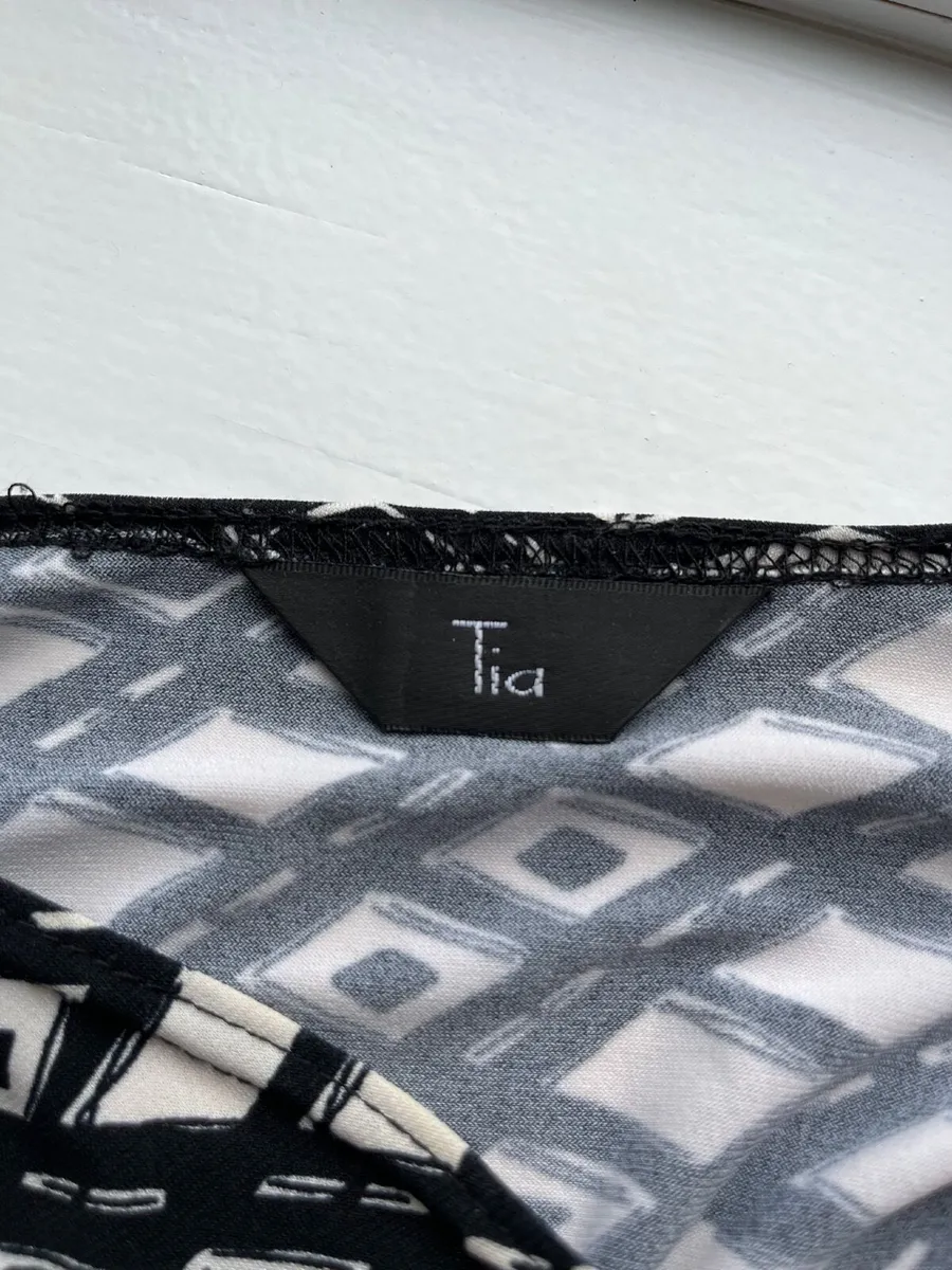 Women’s clothes - Image 3