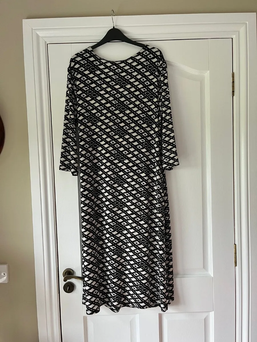 Women’s clothes - Image 2