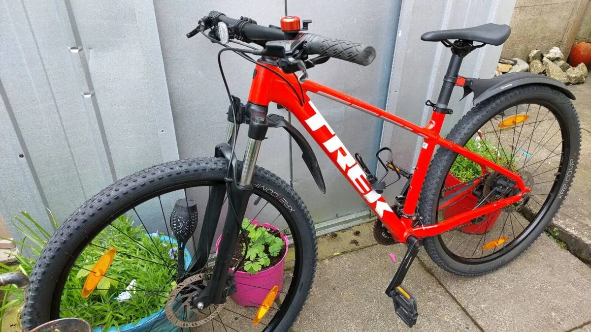 Trek Marlin 5 Mountain Bike - Image 4