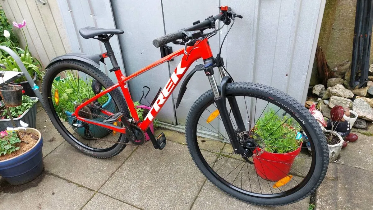Trek Marlin 5 Mountain Bike - Image 1