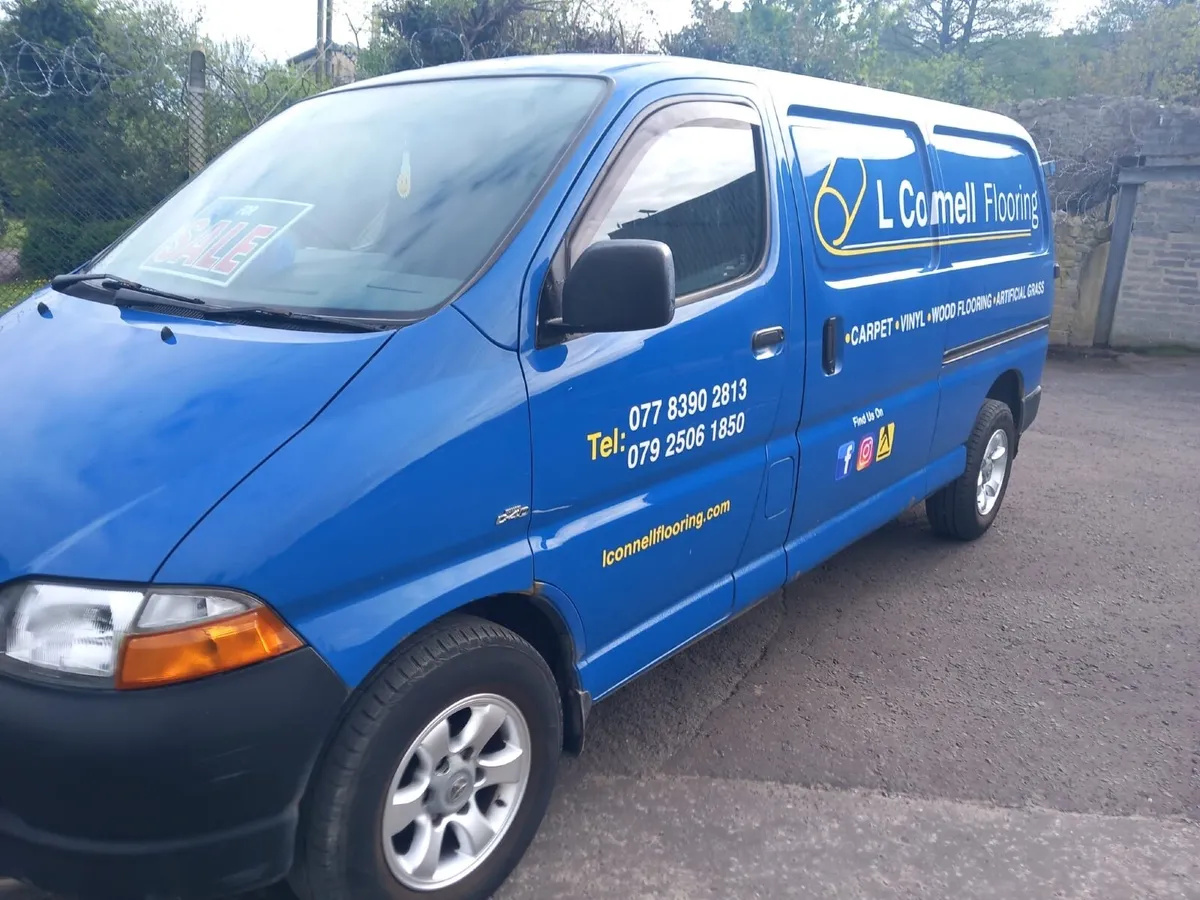 Toyota HiAce 2006 - Image 2