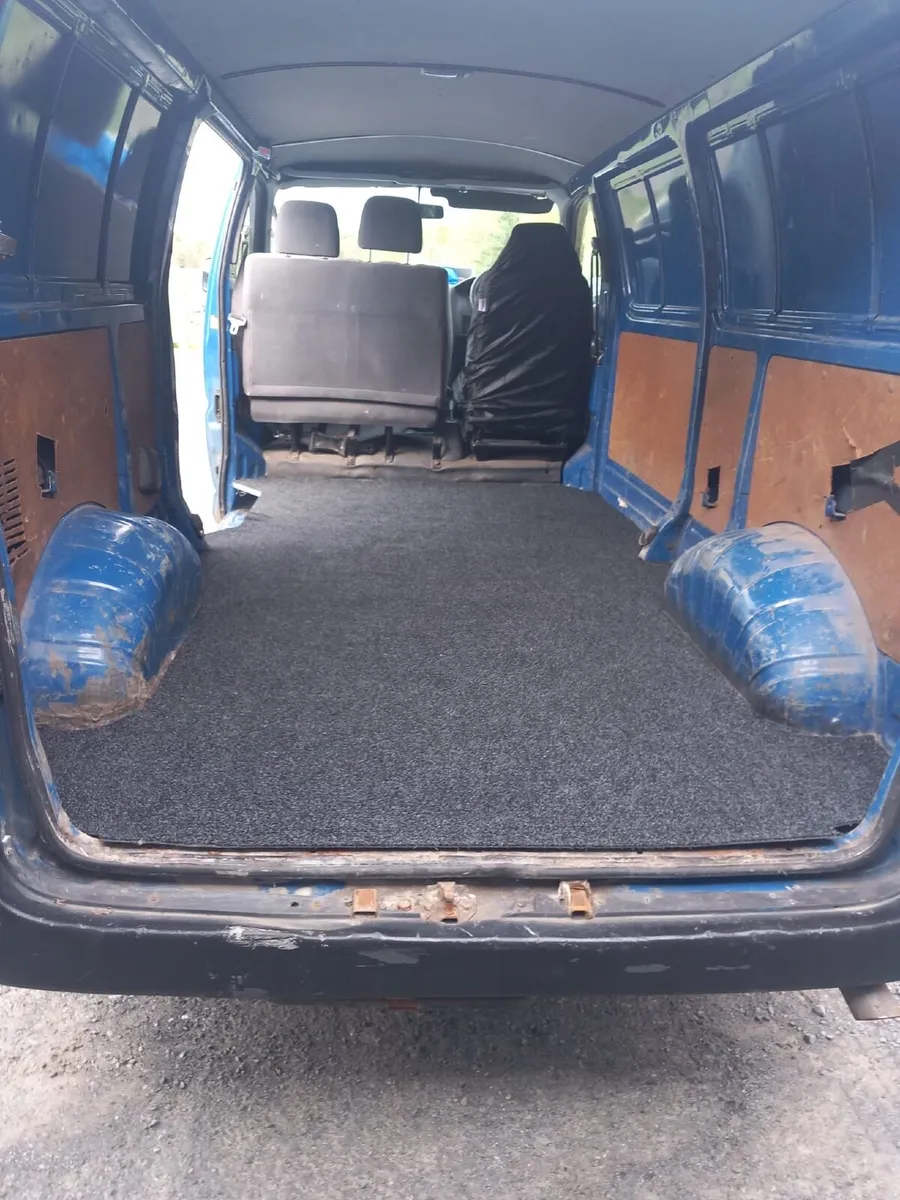 Toyota HiAce 2006 - Image 4