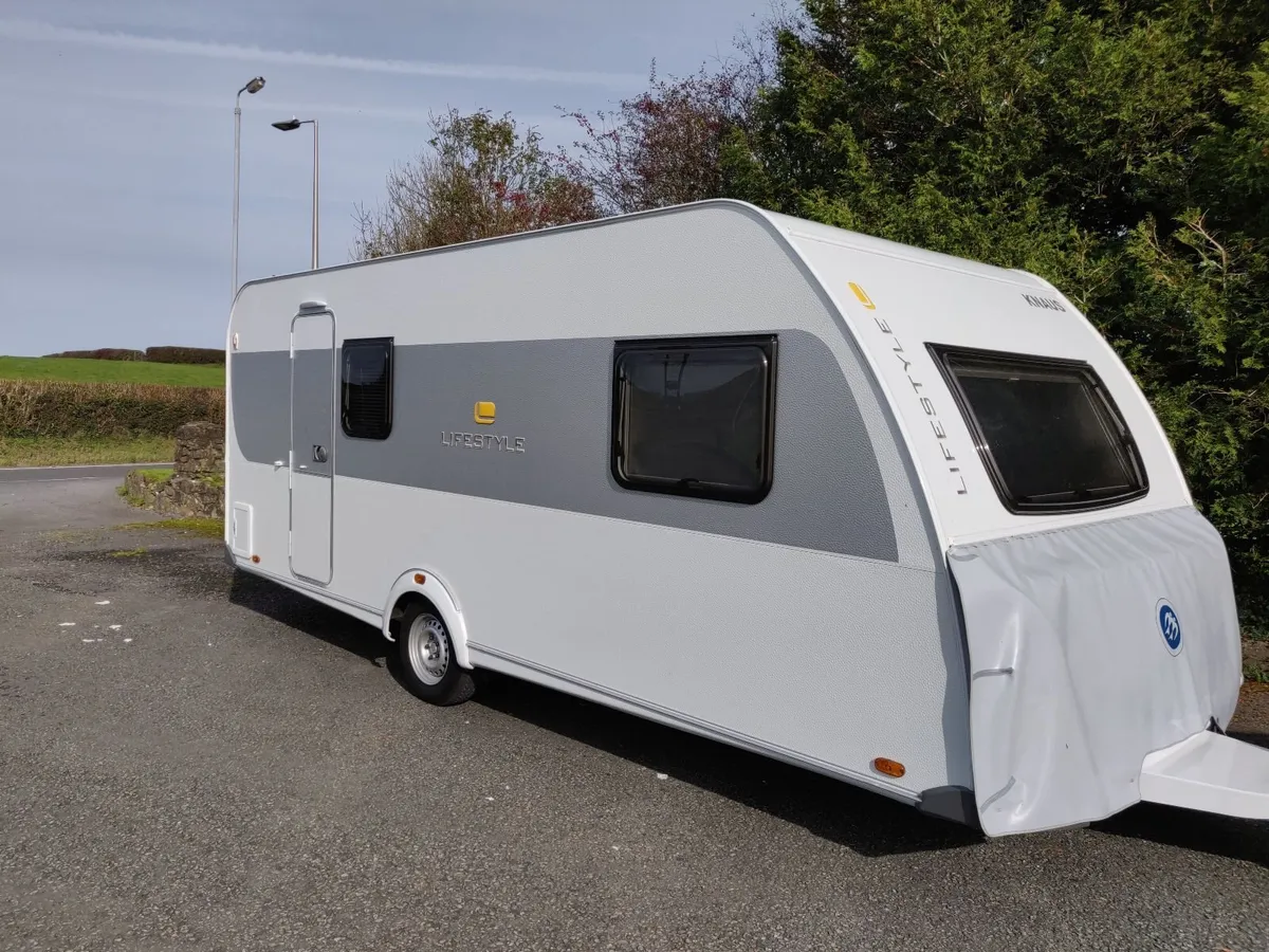 Knaus Caravan Lifestyle 550 in superb condition - Image 3