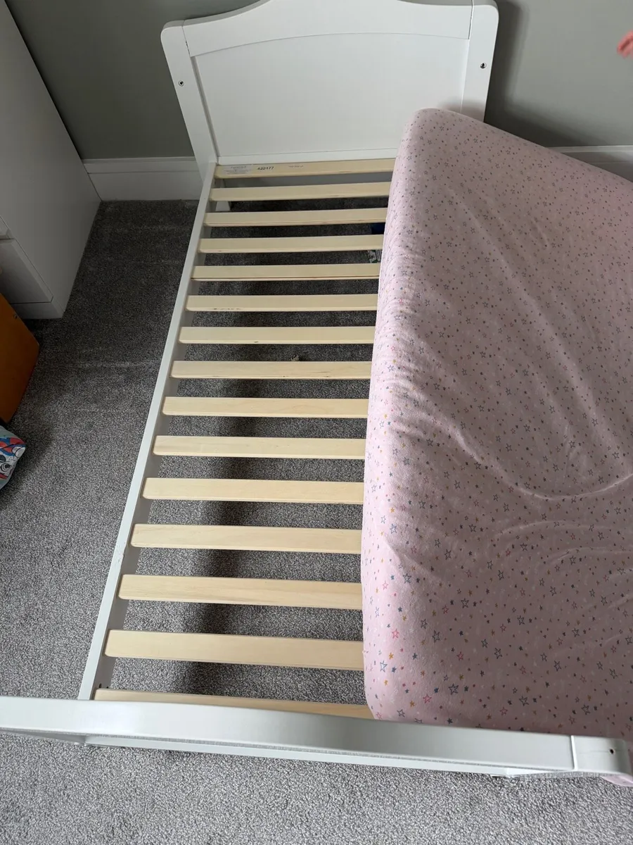 2 x Nested sorrento cot bed - Image 1