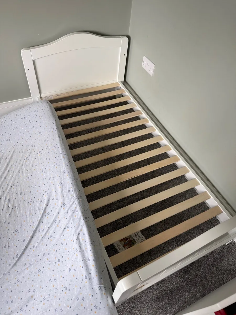 2 x Nested sorrento cot bed - Image 2