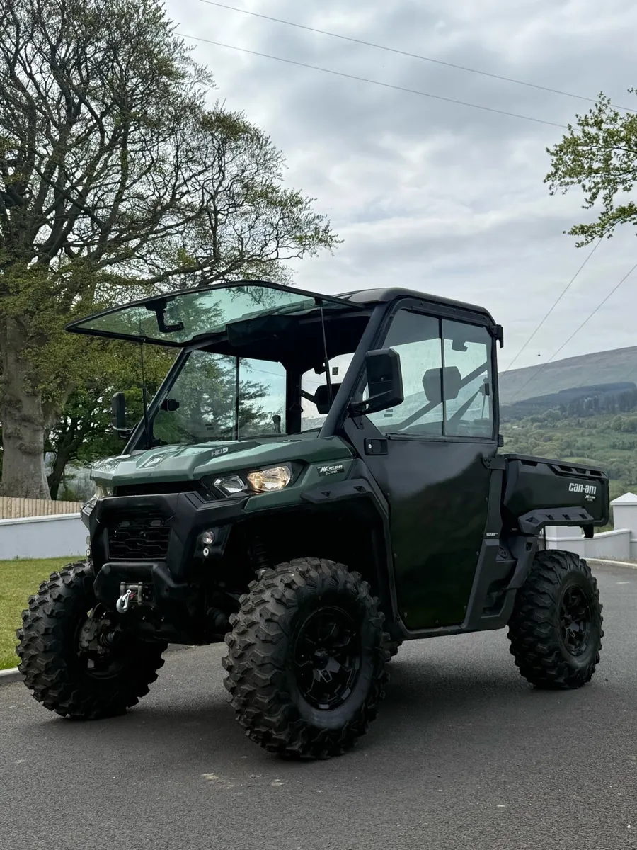 2024 Can am Traxter HD9 - Image 1