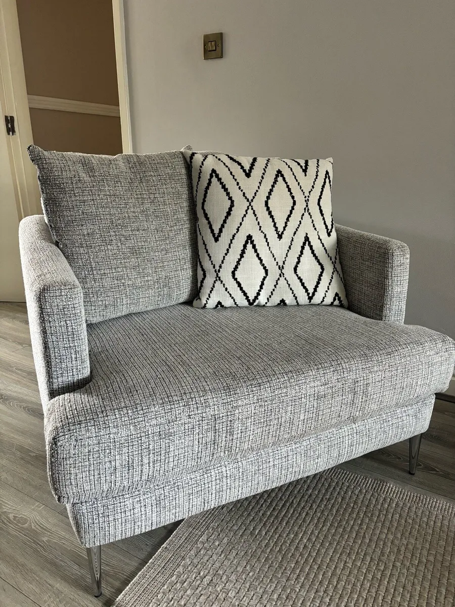 Sofa - Image 3