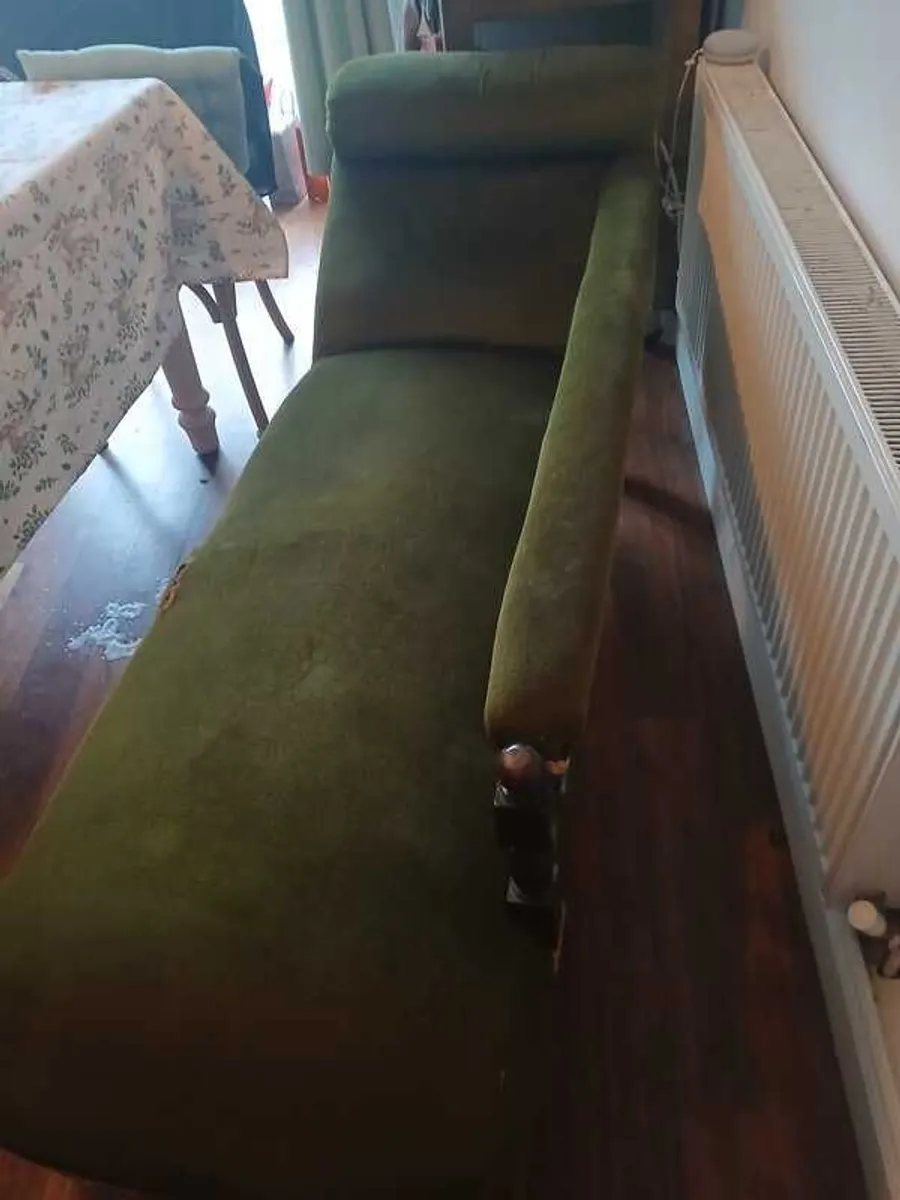 Antique chaise longue - Image 1
