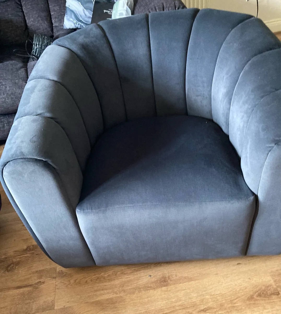 Armchair swivel never used - Image 2