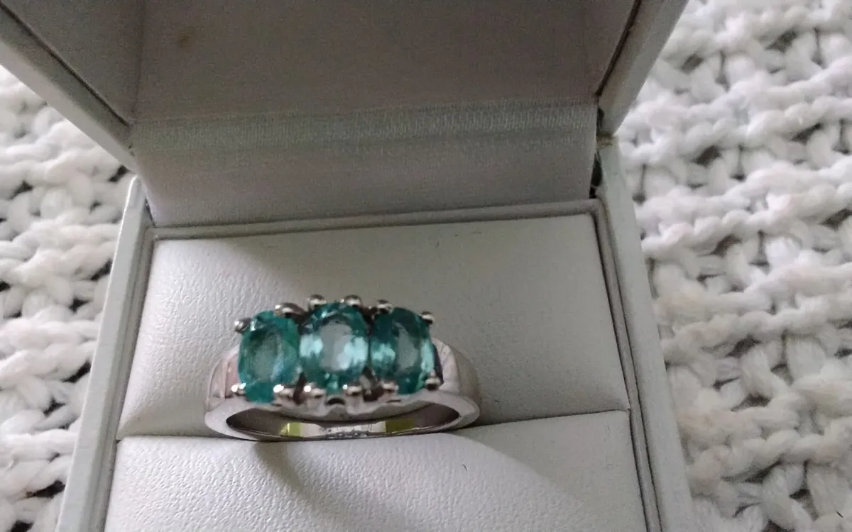 Sterling silver vintage AQUAMARINE trilogy ring - Image 1