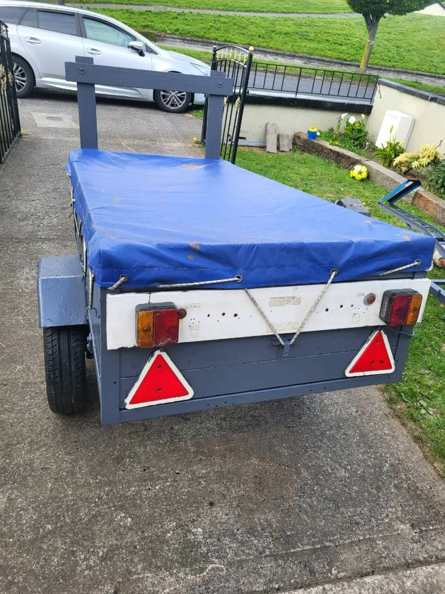 Trailer - Image 1