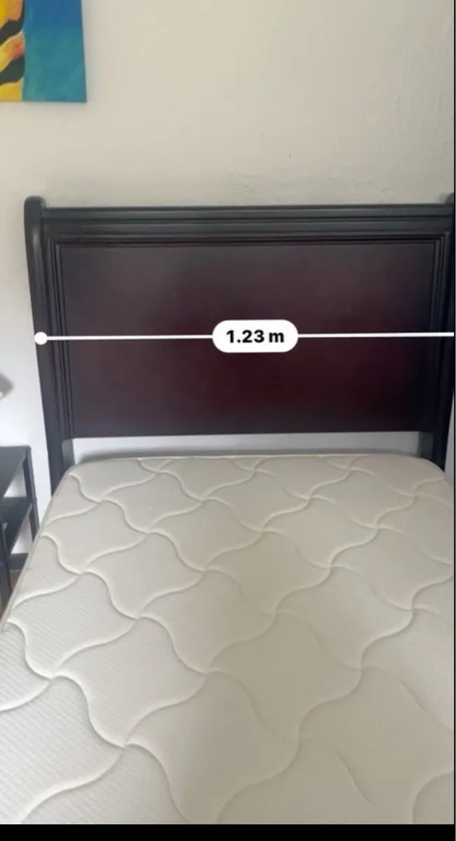 Solid wood sleigh bed - Image 3