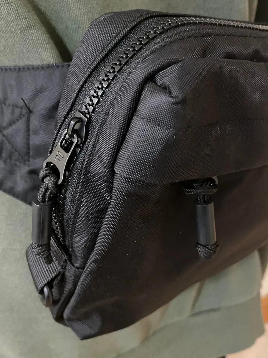 Fila shoulder bag unisex new-without tags - Image 3