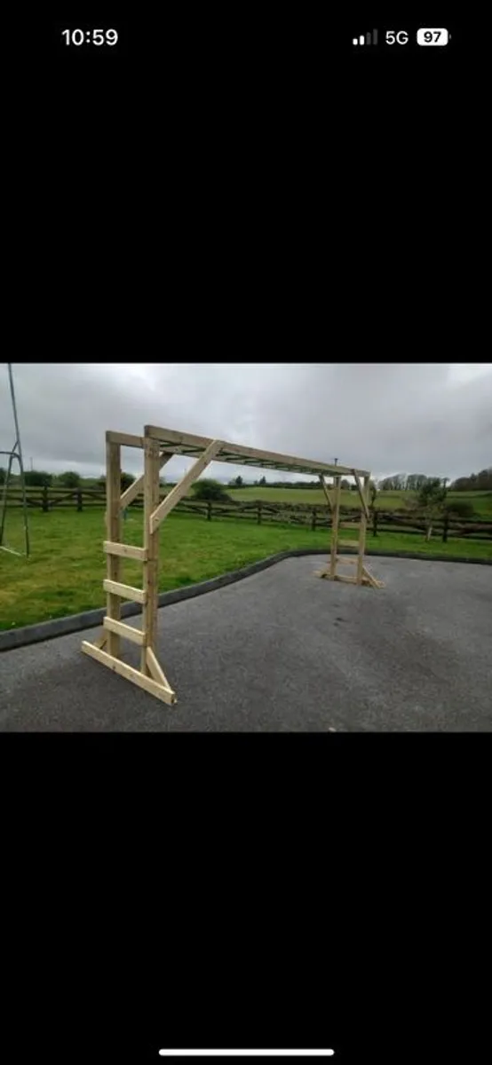 Climbing/Monkey bars - Image 2