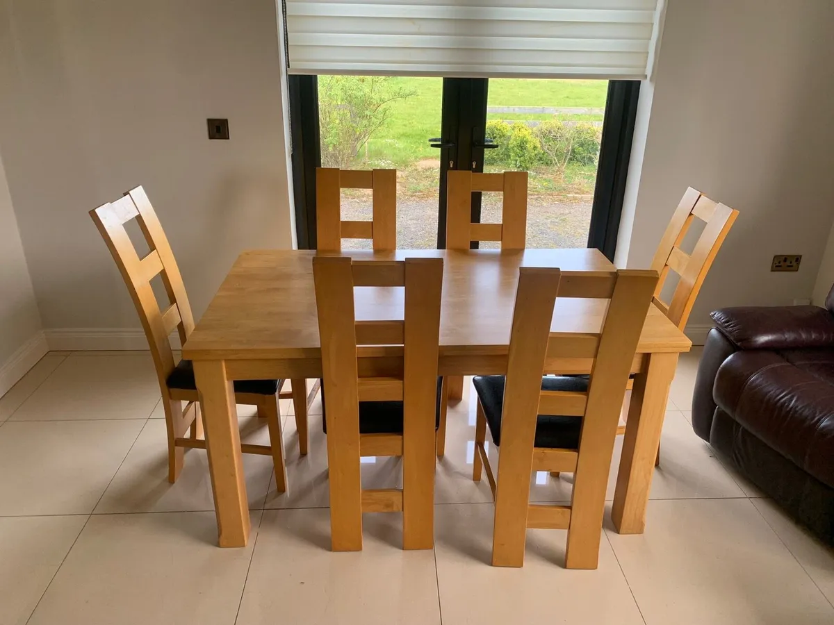 6 chairs and table set - Image 3