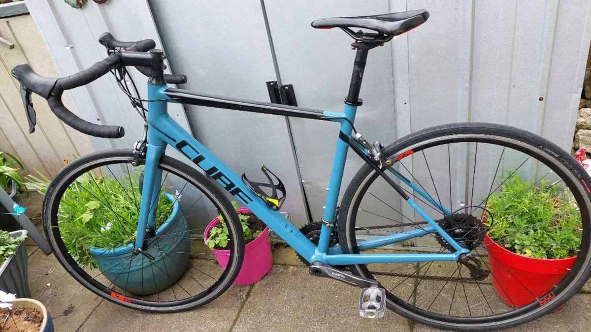 Cube Attain Road Bike - Image 4