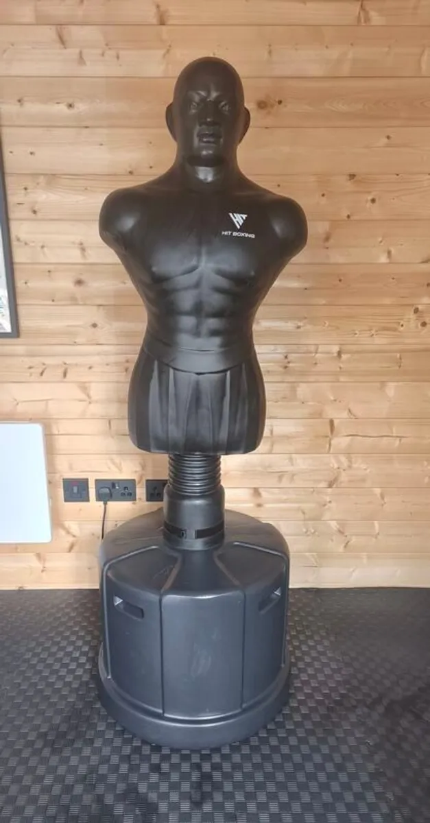 Boxing dummy - Freestanding - like new - Image 1