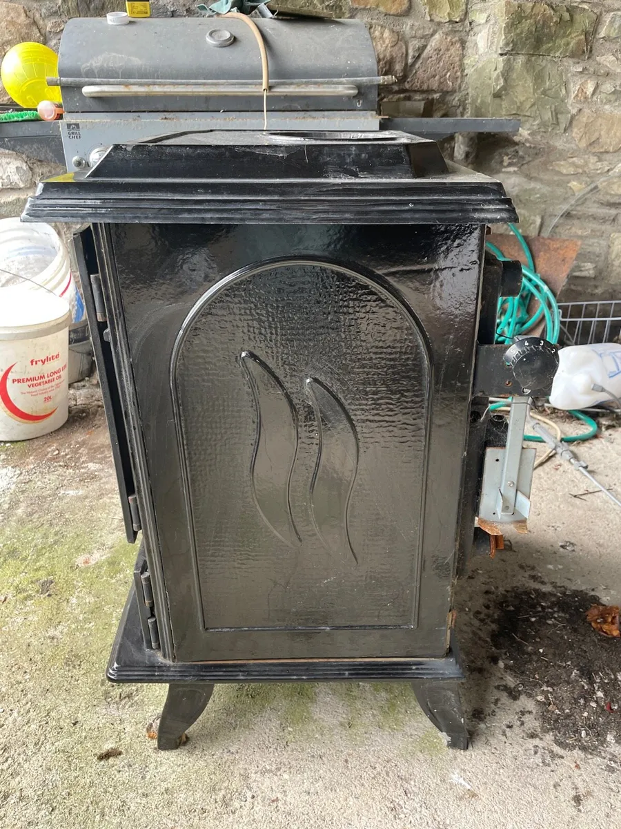 Blacksmith Stove. - Image 2