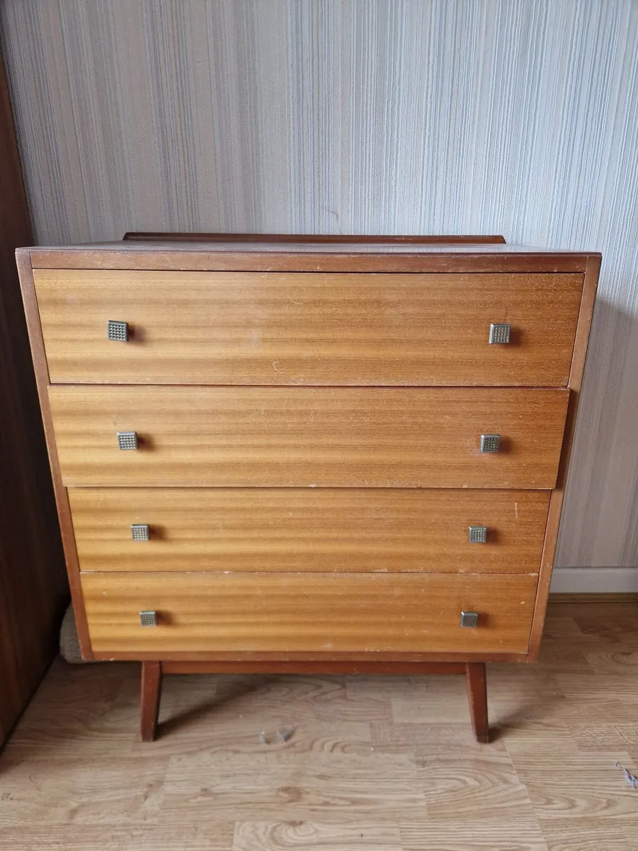 Vintage Mid-Century Style Chest of 4 Drawers - Image 1