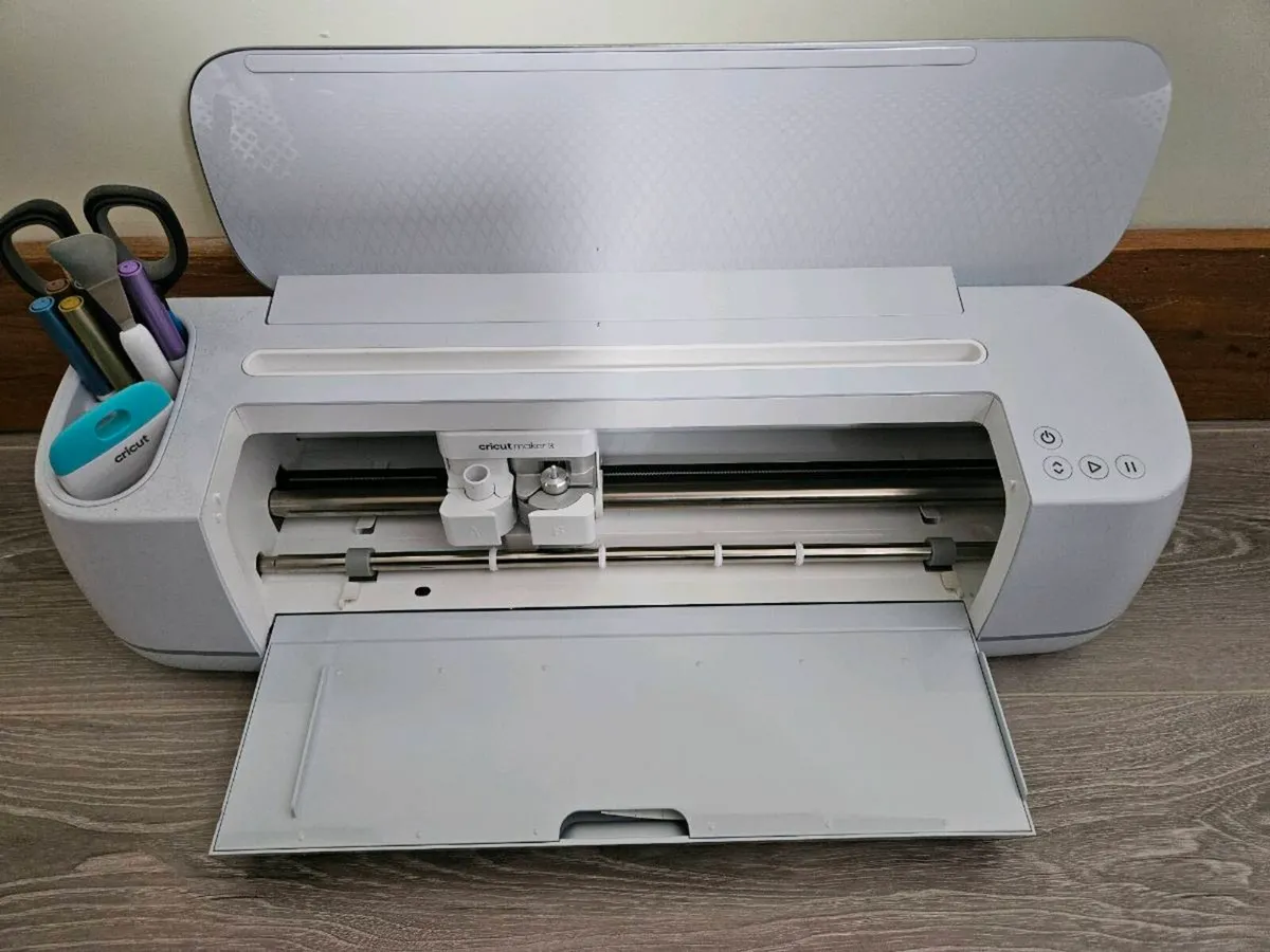 Cricut maker 3 and accessory
