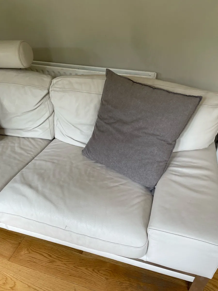 White couch - Image 3
