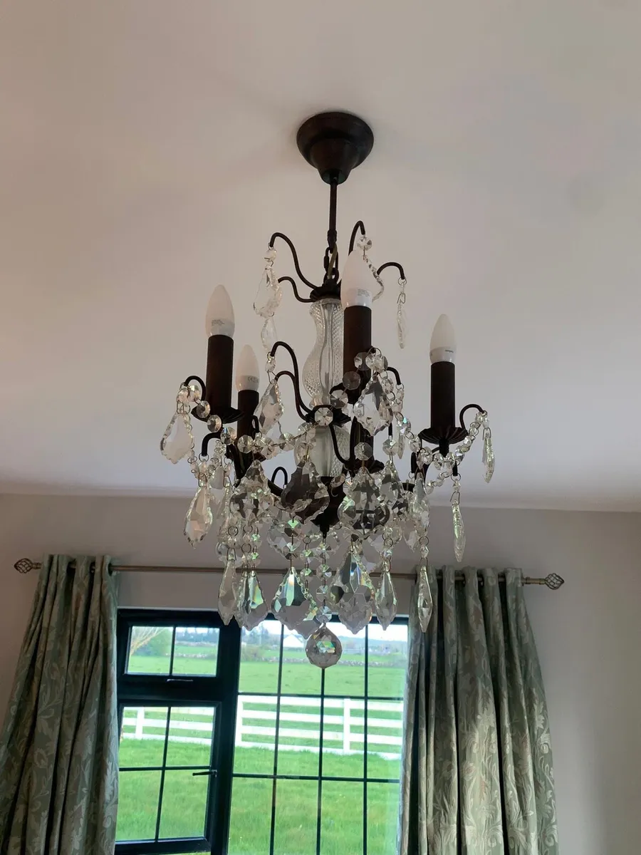 Glass chandelier *price drop* - Image 3