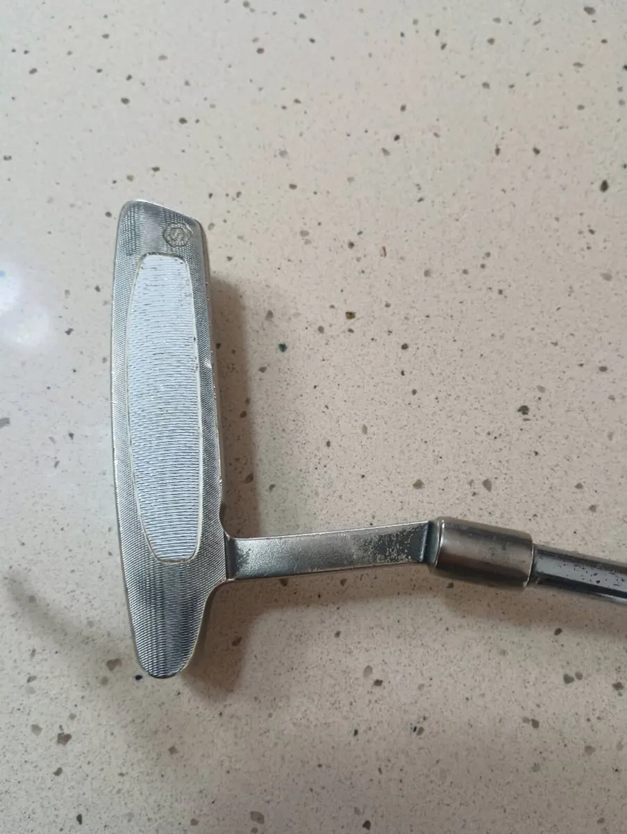2 putters - MD golf players putter & Wilson putter - Image 1