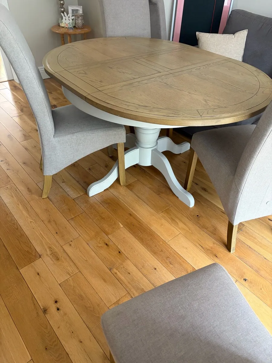 EZ Living Table and 6x chairs - Image 3